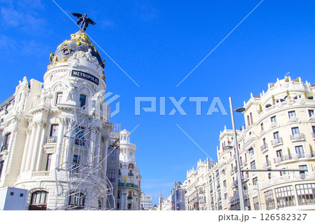 スペインマドリードのとても美しい街並み風景 126582327