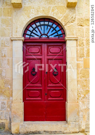 マルタにある最古の都市イムディーナのとても美しい風景 マルタにある最古の都市イムディーナのとても美しい風景 126582845