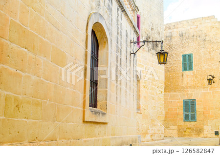 マルタにある最古の都市イムディーナのとても美しい風景 126582847