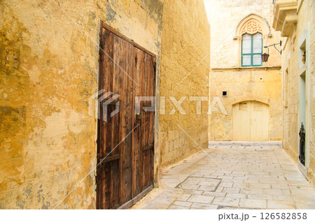 マルタにある最古の都市イムディーナのとても美しい風景 126582858