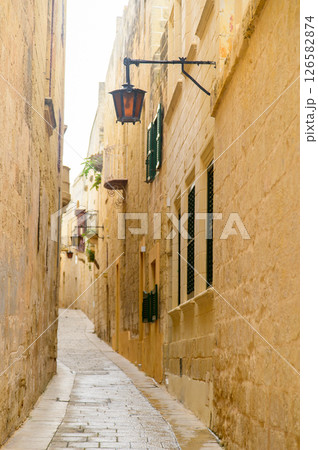 マルタにある最古の都市イムディーナのとても美しい風景 126582874