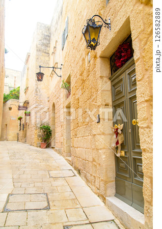 マルタにある最古の都市イムディーナのとても美しい風景 126582889