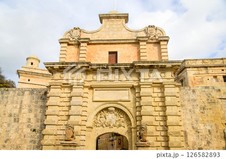 マルタにある最古の都市イムディーナのとても美しい風景 126582893