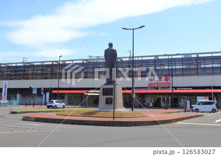 日豊本線 中津駅 南口の風景（大分県 中津市） 126583027