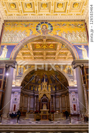 イタリアローマにあるサン・パオロ・フォーリ・レ・ムーラ教会のとても美しい風景 イタリアローマにあるサン・パオロ・フォーリ・レ・ムーラ教会のとても美しい風景 126583464