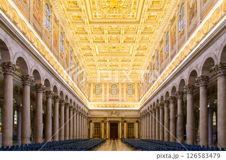 イタリアローマにあるサン・パオロ・フォーリ・レ・ムーラ教会のとても美しい風景 イタリアローマにあるサン・パオロ・フォーリ・レ・ムーラ教会のとても美しい風景 126583479