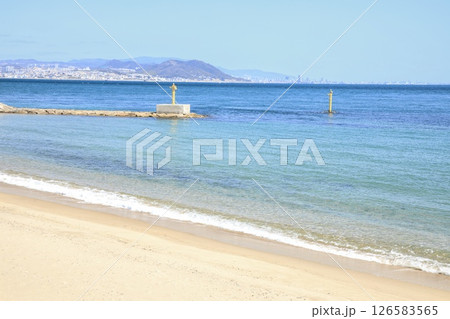 淡路市、岩屋海水浴場の風景 淡路市、岩屋海水浴場の風景 126583565