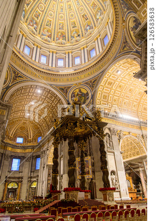 バチカン市国にあるサン・ピエトロ寺院のとても美しい風景 126583638