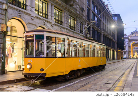 イタリアミラノのとても美しい街並み風景 126584148