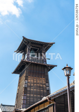 【埼玉県】蔵造りの街並みに聳える川越のシンボル時の鐘 126586794