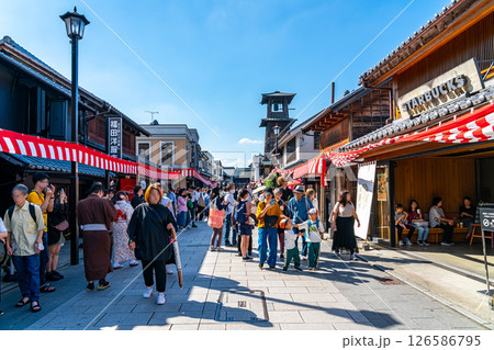 【埼玉県】蔵造りの街並みに聳える川越のシンボル時の鐘 126586795