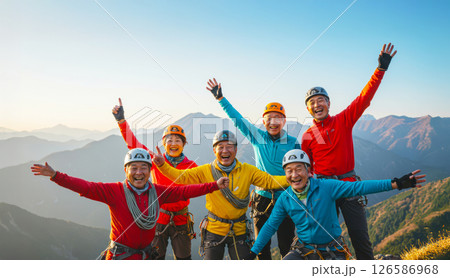 元気なシニアの登山 126586968