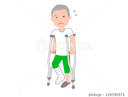 骨折して松葉杖をついて歩く男性　全身 126590371