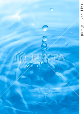 水しぶきのアクションショット 水しぶきのアクションショット 126591164