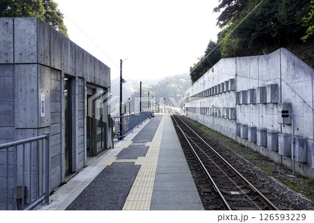 新たに完成した餘部駅ホームと橋梁 新たに完成した餘部駅ホームと橋梁 126593229