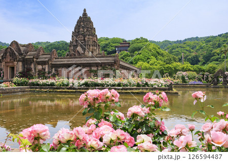 レオマ花ワールド　満開のバラ園 126594487
