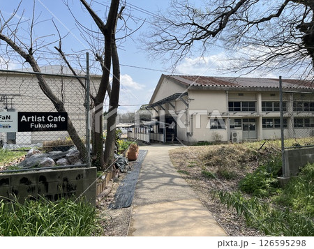 福岡市「三の丸スクエア」「Artist Cafe Fukuoka」 126595298