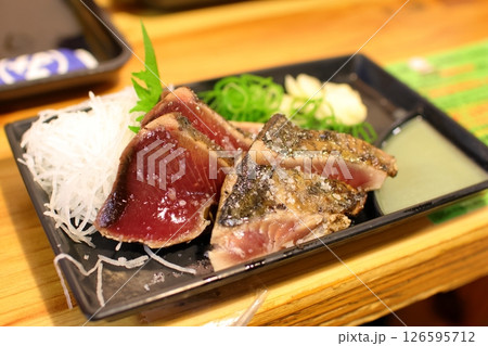 美味しそうなカツオのたたき 美味しそうなカツオのたたき 126595712