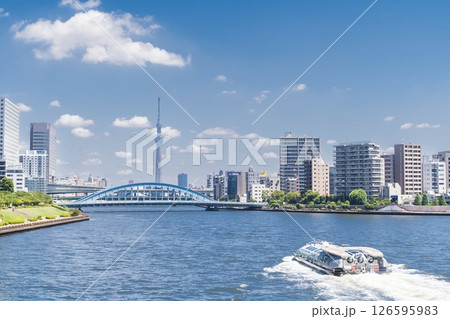 「東京都」永代橋と東京スカイツリーの風景 126595983