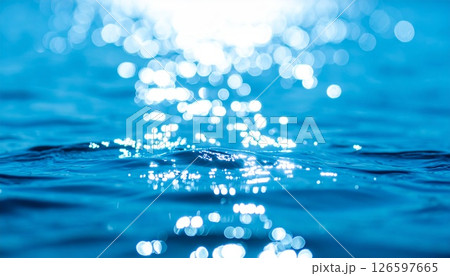 キラキラな水面 126597665