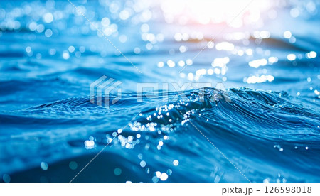 キラキラと輝く海 キラキラと輝く海 126598018