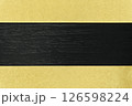 黒塗りの板と金色の和紙の背景素材 126598224