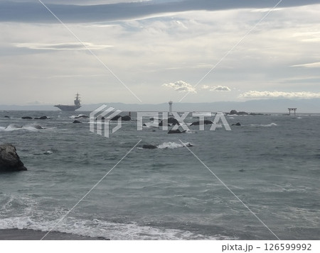 空母ジョージ・ワシントン、葉山灯台、名島 空母ジョージ・ワシントン、葉山灯台、名島 126599992