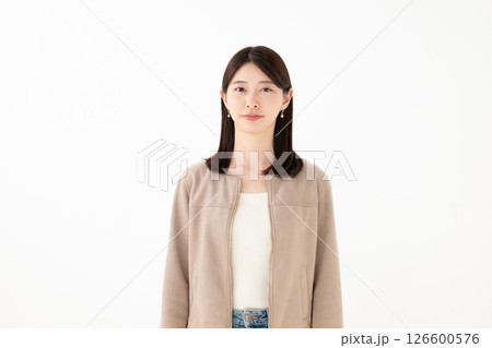 笑顔の女性 126600576