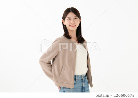 笑顔の女性 笑顔の女性 126600578