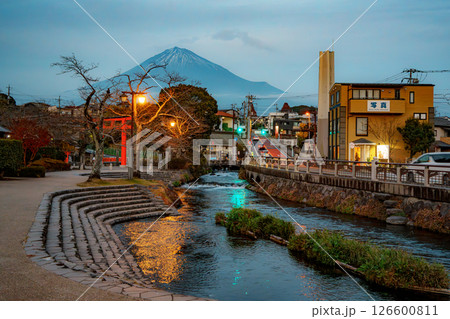Twilight View of Fujinomiya River and Mount Fuji Twilight View of Fujinomiya River and Mount Fuji 126600811