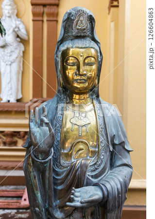 Guan Yin Statue at Gangaramaya Temple, Colombo, Sri Lanka 126604863