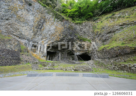 兵庫県豊岡市　玄武洞公園　玄武洞 126606031