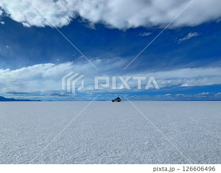 Desert white salt flat Salar de Uyuni Bolivia 126606496