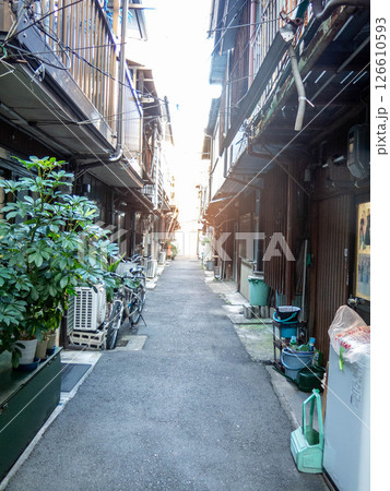 名古屋大須の裏通り 126610593