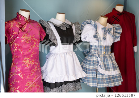 コスプレ　コンセプトカフェ　メイド服 126613597