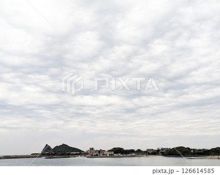 雲の多い空 雲の多い空 126614585
