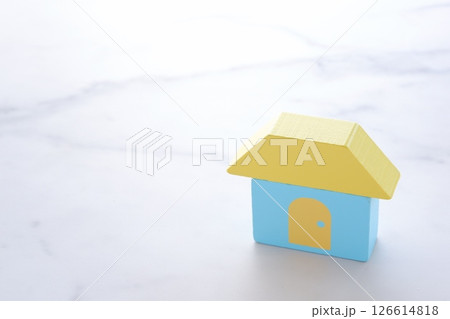 家のおもちゃで、あこがれのマイホームのイメージ 126614818