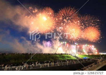 足立の花火・荒川河川敷【東京都足立区】 126615727