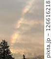 空を昇るふわふわの虹 126616218