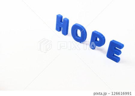青き願い「HOPE」、シンプルに伝える力強さ 青き願い「HOPE」、シンプルに伝える力強さ 126616991