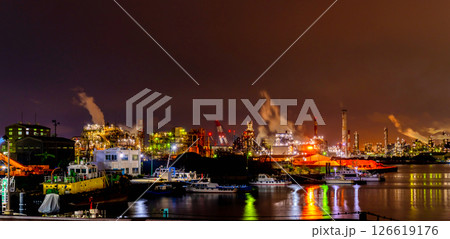 工場夜景・京浜工業地帯　千鳥 126619176
