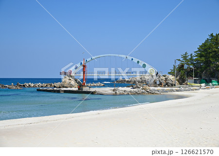 【韓国/江原道】韓国の東海岸 三陟の海・龍化海水浴場 【韓国/江原道】韓国の東海岸 三陟の海・龍化海水浴場 126621570