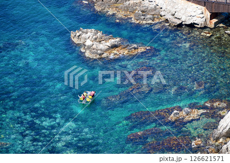 【韓国/江原道】韓国の東海岸 三陟・荘湖港の海とグラスボート 【韓国/江原道】韓国の東海岸 三陟・荘湖港の海とグラスボート 126621571