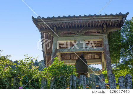 国東半島　両子寺の梵鐘堂 126627440