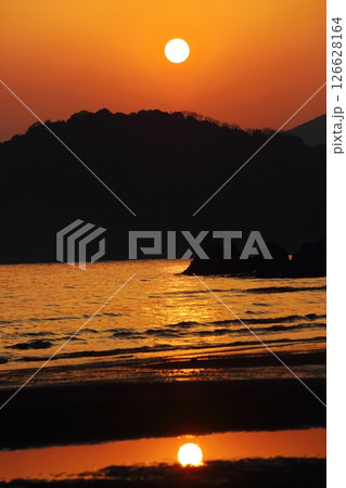 新舞子浜の夕景 126628164