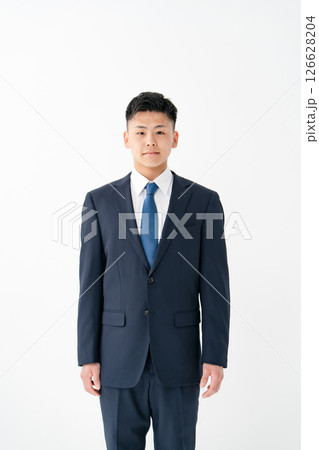 若い男性　ビジネス　ポートレート 126628204