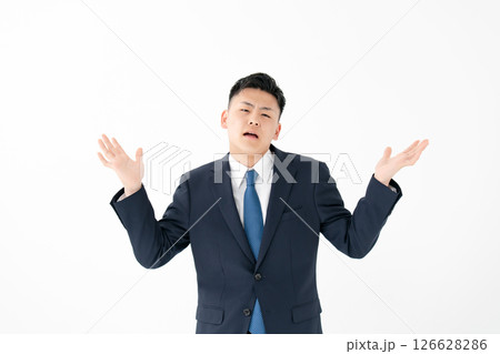 若い男性 ビジネス 呆れる 若い男性 ビジネス 呆れる 126628286