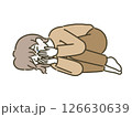 うずくまって泣きじゃくる若い女性（私服） 126630639