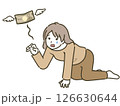 お金を失って泣く若い女性（私服） 126630644