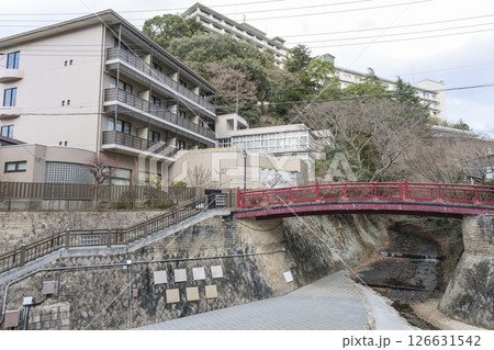 有馬川親水公園から見る有馬の温泉街 126631542